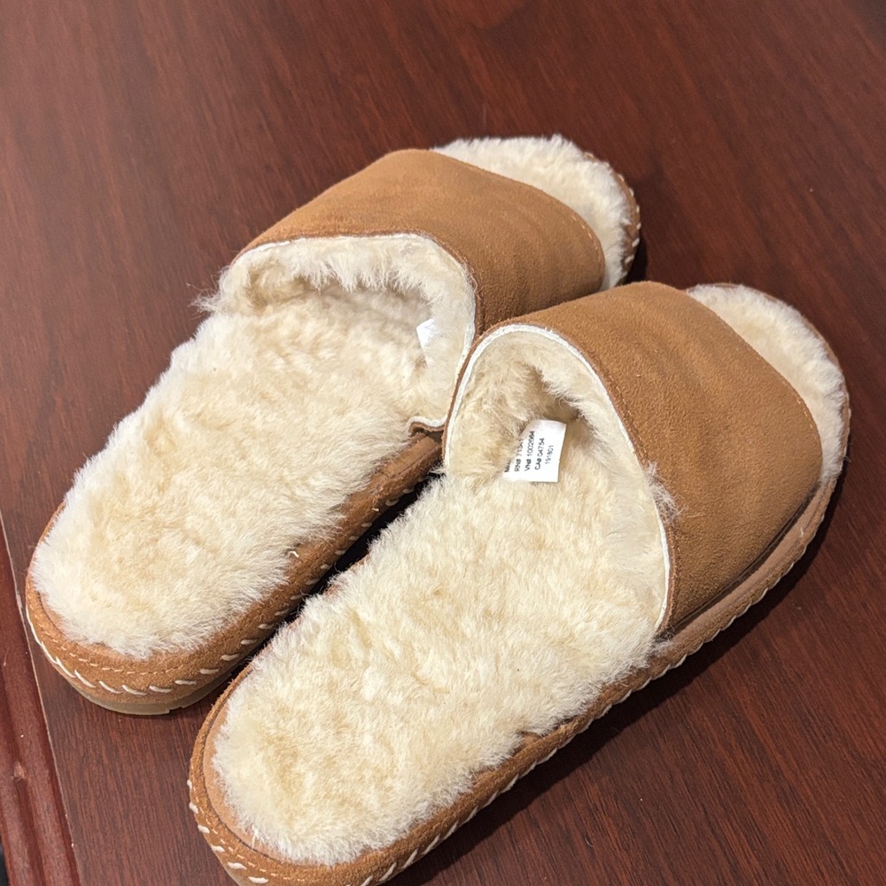 L.L. Bean Women's Tan Suede Shearling-Lined Slippers
